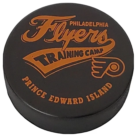 PHILADELPHIA FLYERS TRAINING CAMP PRINCE EDWARD ISLAND VINTAGE RARE PUCK 🇨🇦 Cover