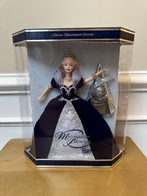 Barbie Princesa del Milenio Muñeca Coleccionable 2000 Feliz Año Mattel Foto 1 de 3
