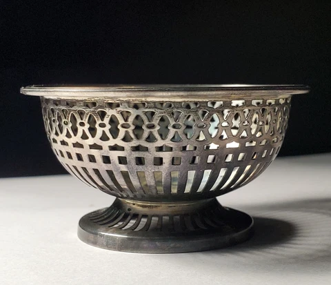 ESTATE STERLING WILCOX & WAGONER 3390 SMALL  PIERCED BON BON BOWL-B MONO Cover