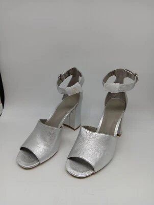 Sandálias de salto de couro prata Joie Lahoma - FEMININAS - TAMANHO 8- 0917 - Imagem 1 de 4