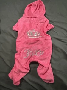 Juicy Couture Frottee Hunde Trainingsanzug Super Hot Pink XS/S. Hund nicht enthalten. - Bild 1 von 9