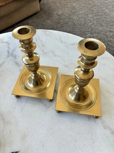 Paar Vintage Messing Kerzenständer großer quadratischer Sockel - Bild 1 von 4