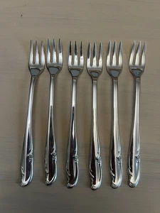 Wm Rogers Allure Teatime Floral Silver Plate 6 Cocktail Seafood Forks - Picture 1 of 4