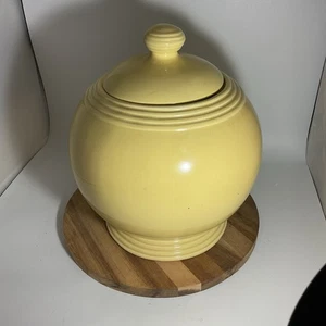 1998 Cracker Barrel Fiestaware Style Yellow Cookie Jar 8” - Picture 1 of 7