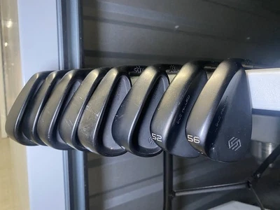 Conjunto de ferro STIX preto destro 5-Pw 52 56 com eixo rígido de grafite novo aperto - Imagem 1 de 4