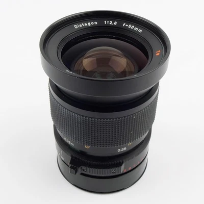 Hasselblad Zeiss Distagon F 2,8/50 mm para serie 200/2000 Foto 1 de 4