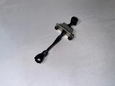 2016 - 2018 Nissan Altima Front Left Or Right Door Check Strap Stopper OEM - Image 1 of 4