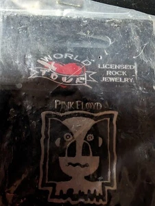 Pink Floyd World Tour Licensed Rock Jewelry Pin NEW By Starline - Picture 1 of 4
