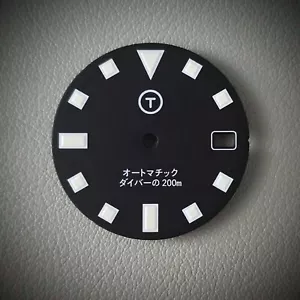 TLDC0601 PLGS Style Date / Schwarz + C3 / 7S26 NH35 NH36 SEIKO SKX 28,5mm SKX007 - Bild 1 von 1