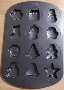 Wilton Christmas Cookie Pan - Picture 1 of 2