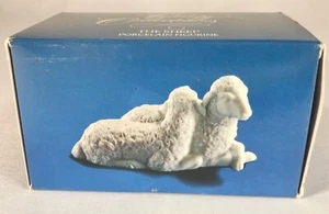 AVON Christmas Nativity Collectibles 1983 THE SHEEP Porzellan Figur mit Box NOS - Bild 1 von 5