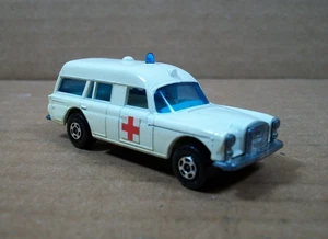 Ambulancia Matchbox Superfast No.3 1968 Mercedes Benz "Binz" - Imagen 1 de 10