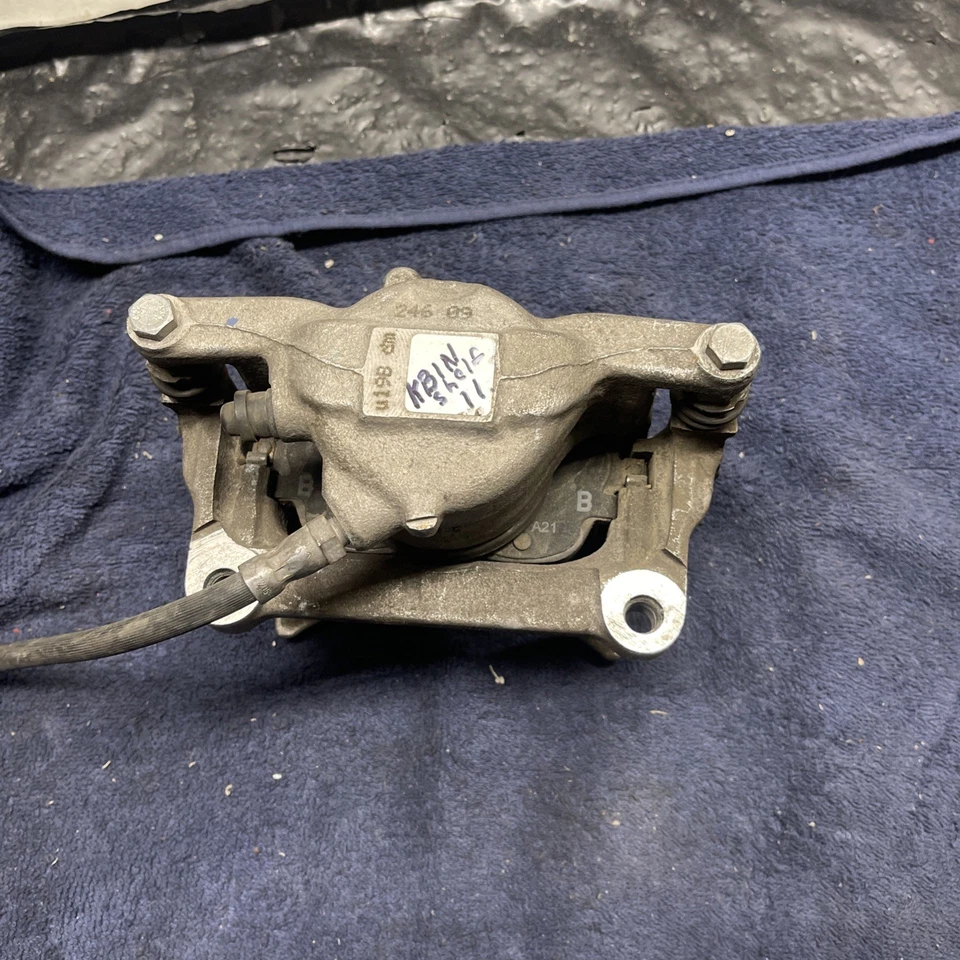 ⭐2014-2019 MERCEDES-BENZ CLA250 FRONT LEFT SIDE DISC BRAKE CALIPER OEM - Image 1 of 4