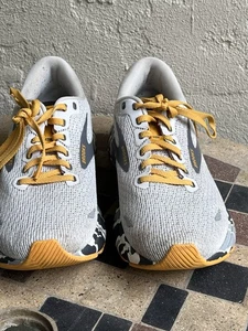 Brooks Ghost 15 grau Sonnenblume Tarnmuster Herren Laufschuhe Größe 8,5 ATL Turnschuhe - Bild 1 von 6