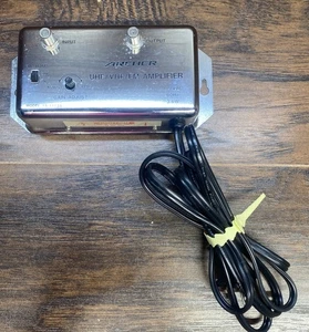 RadioShack Archer 15-1113A 20dB Signal Amplifier UHF/VHF/FM with Gain & FM Trap - Picture 1 of 6