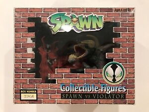 SPAWN Collectible Figures 1994: SPAWN vs VIOLATOR Serial # - McFarlane Todd Toys