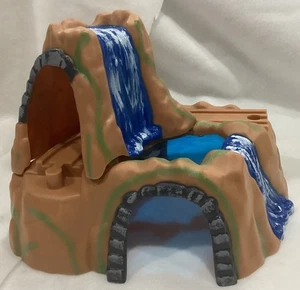 Thomas Train Waterfall Double Decker Mountain Tunnel Replacement Part KidKraft - Picture 1 of 4