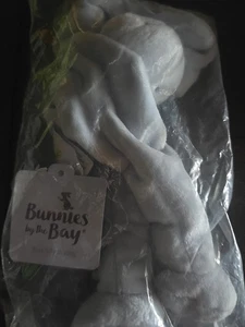 Bunnies By The Bay BUD BUNNY SILLY BUDDY 10" Baby Pacifier Holder - Foto 1 di 1