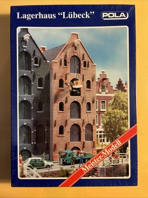 Pola H0 / HO 747 MAGAZZINO LÜBECK" kit di montaggio non montato rarità IMBALLO ORIGINALE - Immagine 1 di 2
