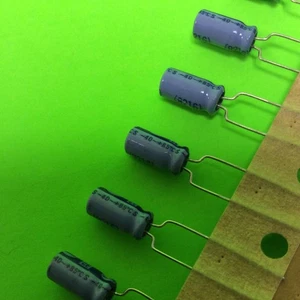 Set of (10) Panasonic 10UF 16V Capacitor - Picture 1 of 8