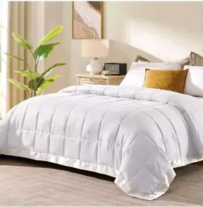Downluxe Queen Size Blanket/Comforter Lightweight Down Alternative Satin Edge - Picture 1 of 6