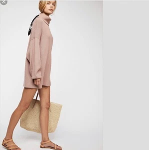 Free People weich strukturierte Stricktunika Dusty Mauve Large L 148 $ OB816580 neu mit Etikett - Bild 1 von 7