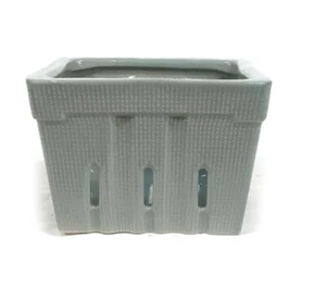 Ceramic Creative Co-op Berry Basket Grey 4" X 4" X 3" EUC - Picture 1 of 2