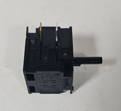 Karcher WD3 Wet Dry Vacuum Replacement Part: On Off Switch Only - Image 1 of 4
