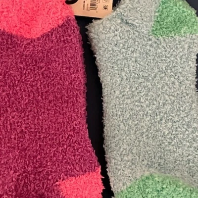 Meias femininas No Boundaries macias difusas pacote com 2 serve para sapatos tamanho 4-10 - Imagem 1 de 3