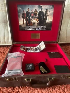 Rare Police x Justice League DC movie watch set x certified - Picture 1 of 6