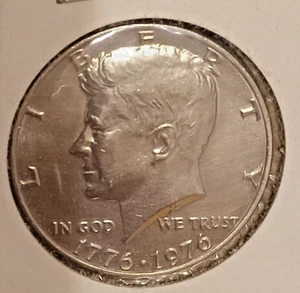 Kennedy Half Dollar Bicentennial 1776 1976 - Picture 1 of 2