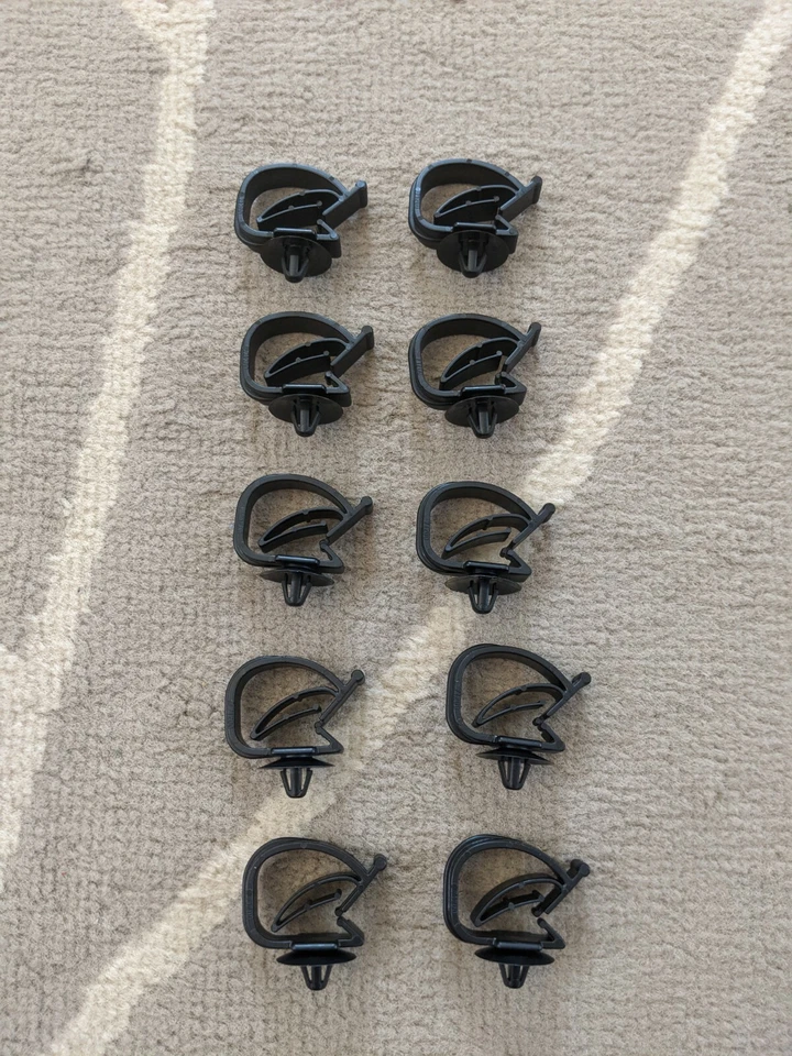 Ford  Escort RS Turbo S1-S2 Engine Bay Loom Clips x10 - Image 1 of 1
