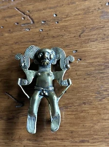 Spilla spilla oro antica figura fertilità azteca produzione Alva Studios - Foto 1 di 4