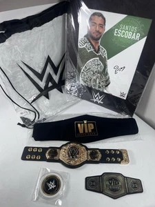 WWE VIP Experience Santos Escobar WWE Heavyweight Championship Mini Belt Replica - Bild 1 von 3