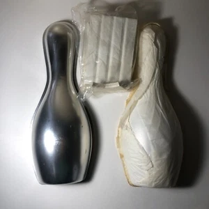 Vintage Wilton Cake Pan 3D Bowling Pin with Baking Stand 1972 - Picture 1 of 14