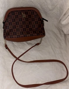 Bolso bandolera para mujer LONDON FOG Ellie Signature marrón - Imagen 1 de 6