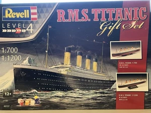 Revell Model Kit RMS Titanic 05727 Gift Set 2 models 1:700 & 1:1200 Europe 2013 - Picture 1 of 4