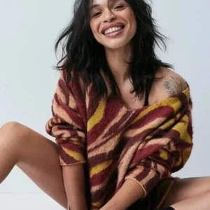 FREE PEOPLE Primrose Animal Tunic Sweater Oversized Red Yellow {BB28} - Picture 1 of 6