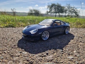 1:18 Porsche 996 Turbo Tiefer Tuning mit 19 Zoll Porsche Cup Echt Alu Felgen - Picture 1 of 6