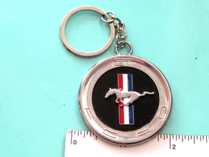 Ford Mustang GT Emblem - Schlüsselanhänger, Key Chain GESCHENK VERPACKT (zweiseitig) - Bild 1 von 3