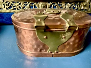JF Pool Ltd C1900 Arts Nouveau Kupfer gehämmerte Trinkset Box gefüttert, Cornwall - Bild 1 von 11