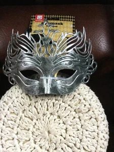 Masquerade Eye Mask Metallic Effect Unisex X 2 - Picture 1 of 4