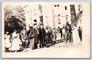 Postcard RPPC William Howard Taft Walking Wearing Graduation Gown Yale - Picture 1 of 2