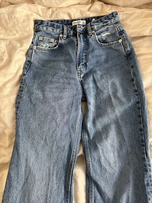 Pull And BearJeans 2 码高腰,浅蓝色,状况良好 — 第 1/3 张图片