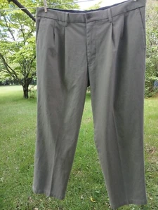 Men's Dockers W38 L29 Classic Fit Flex Comfort Khakis Chinos Pleat front - Picture 1 of 7
