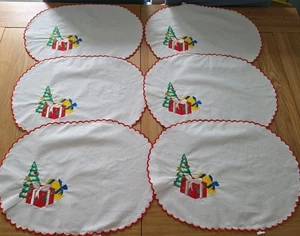X6 Vintage White Christmas Oval PLACEMATS 17x12 Inches - Picture 1 of 10