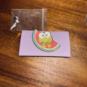 Sanrio Loungefly Sommer Pool Party Wassermelone Keroppi Blindbox Emaille Pin - Bild 1 von 3