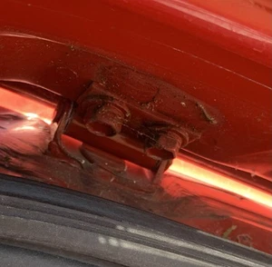 Bisagra puerta trasera Toyota Celica ST162 ST165 Gen4 85-89 - Imagen 1 de 1