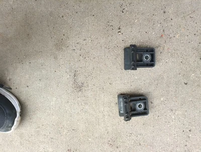 Chevrolet Orlando 2012 2.0 Vcdi Diesel Radiator Upper Bracket Pair - Image 1 of 3