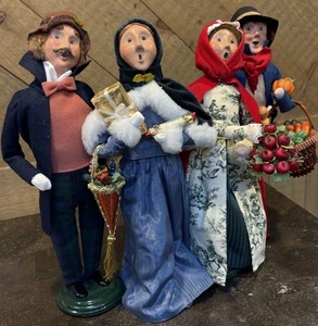 Byers Choice Lot 4 Carolers 2002/2004/2010/2011 Siehe Bilder! - Bild 1 von 9